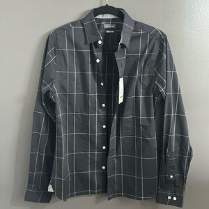 Van Heusen Black and White Casual Button Down Shirt